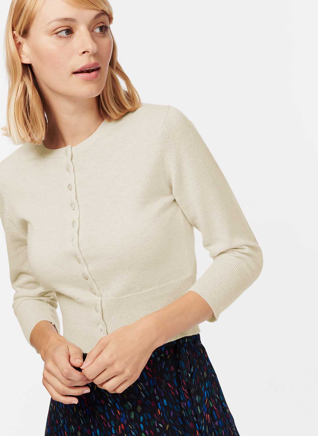 Cashmere Cropped Cardigan Swan